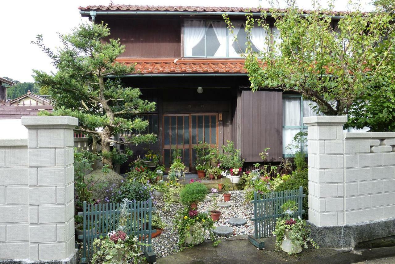 Guesthouse Higashi Fujitatei Shin'onsen ภายนอก รูปภาพ